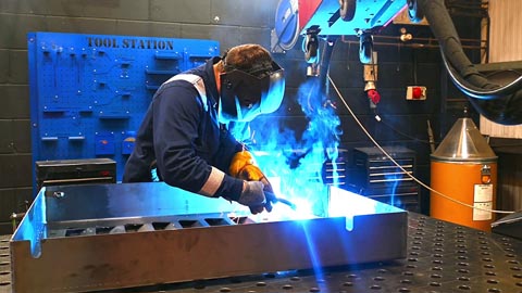 Customer Story - Hutchinson’s Secret Weapon for Peak Efficiency: SigmaNEST